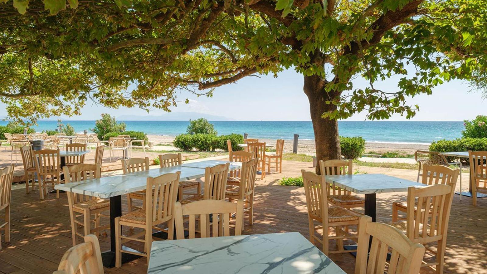 Ninos Grand Beach Resort Kastrosikia Zewnętrze zdjęcie