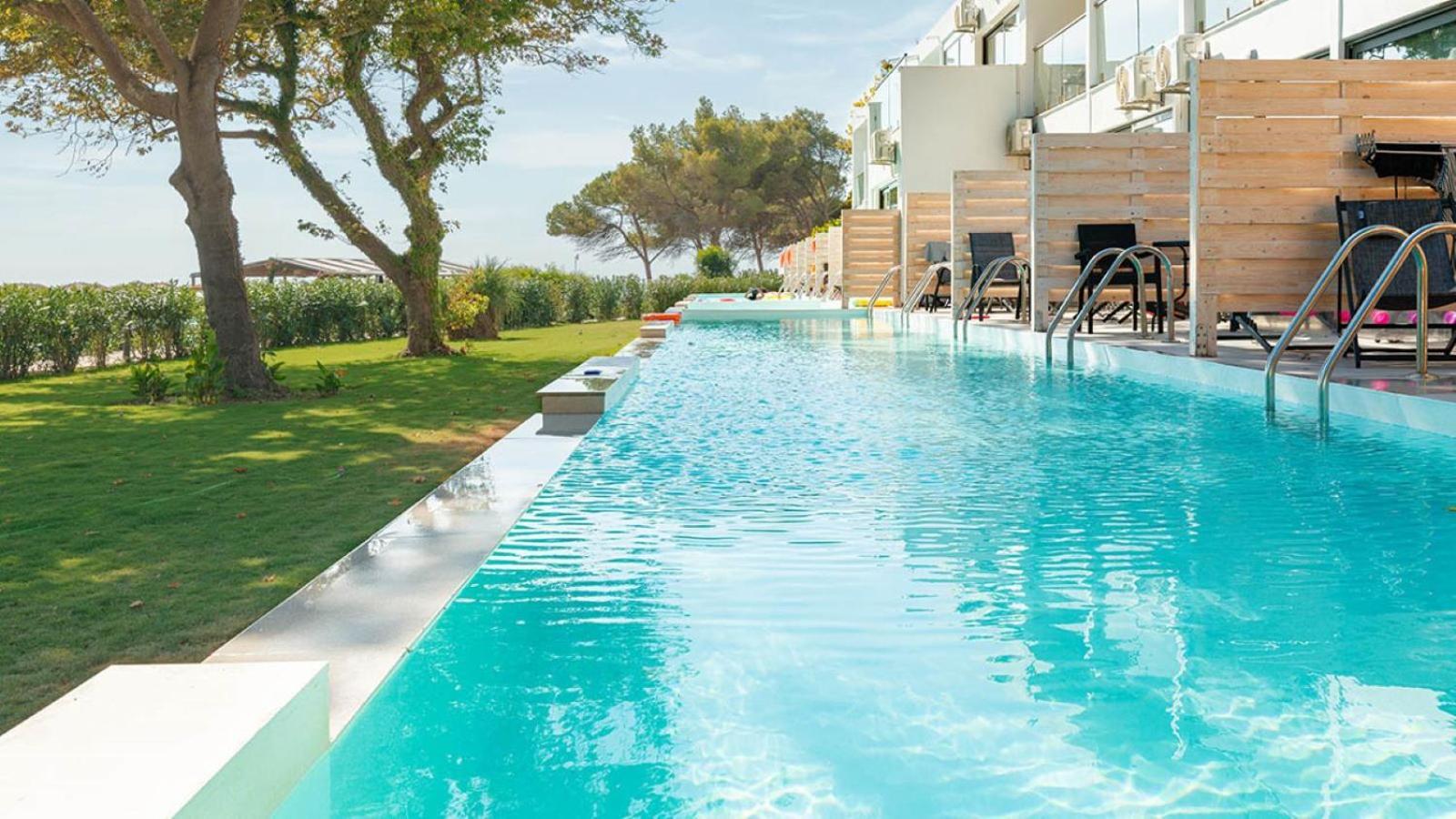 Ninos Grand Beach Resort Kastrosikia Zewnętrze zdjęcie