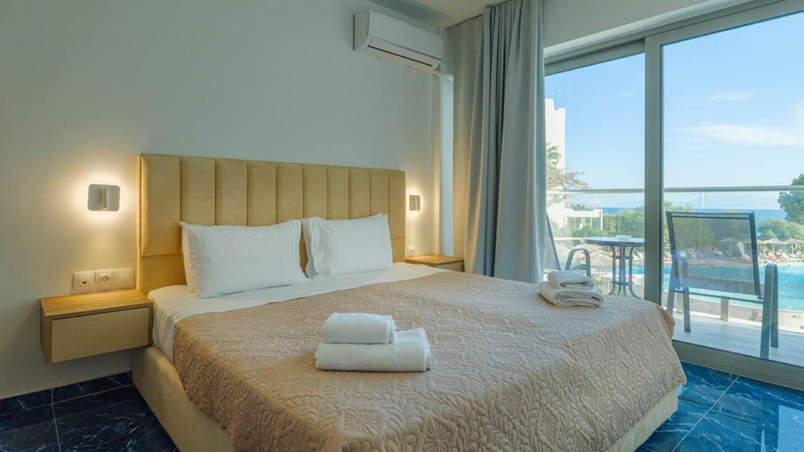 Ninos Grand Beach Resort Kastrosikia Zewnętrze zdjęcie