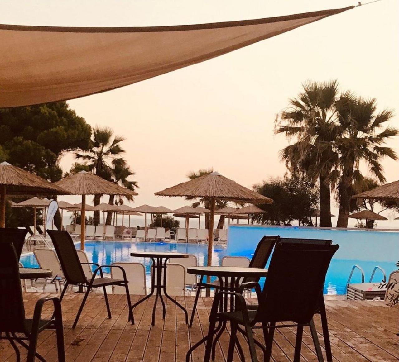 Ninos Grand Beach Resort Kastrosikia Zewnętrze zdjęcie