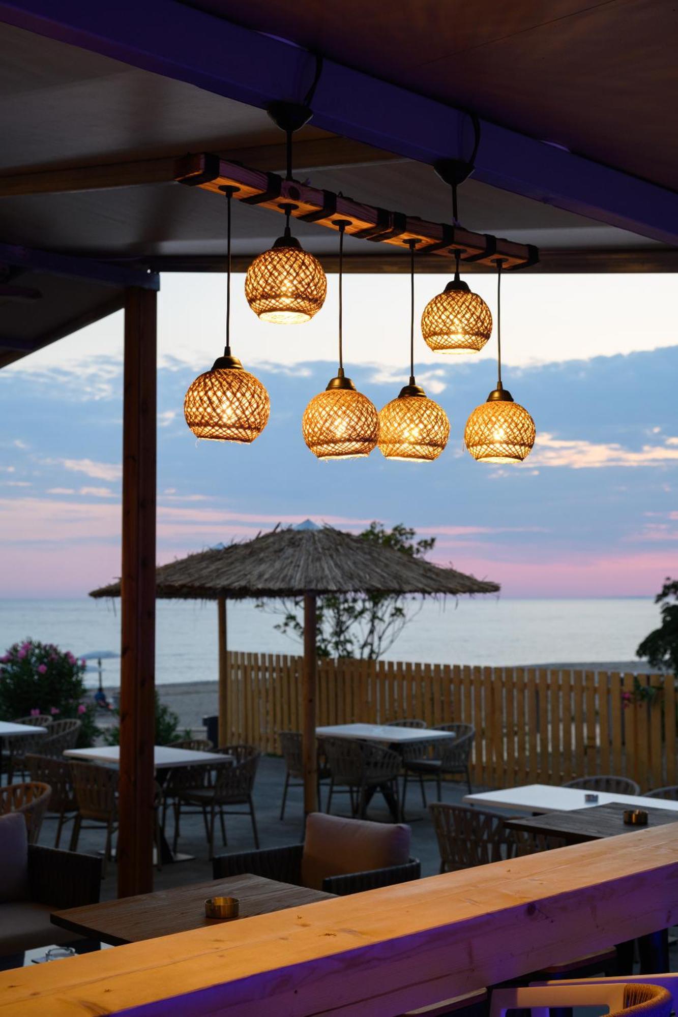 Ninos Grand Beach Resort Kastrosikia Zewnętrze zdjęcie