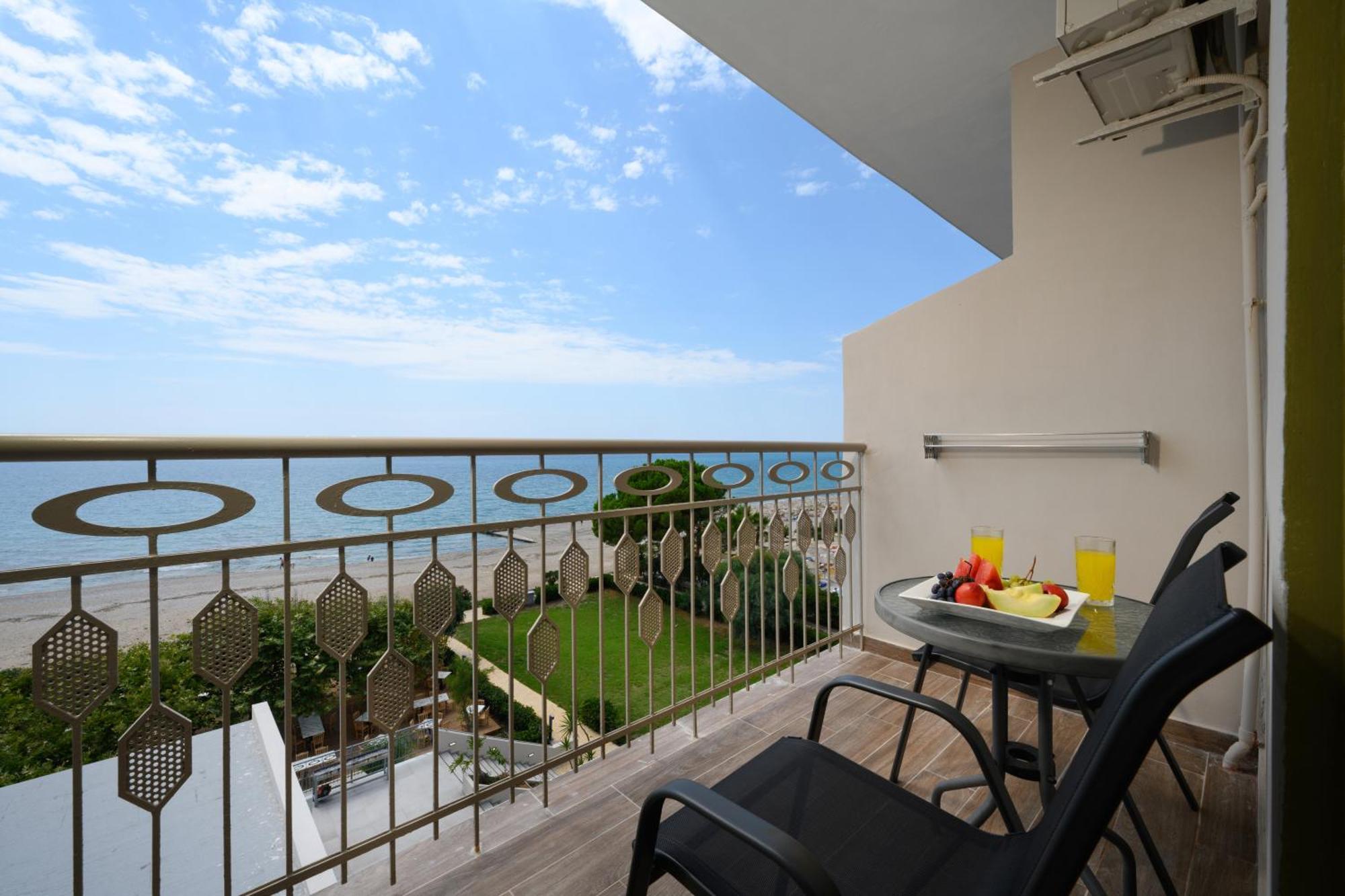 Ninos Grand Beach Resort Kastrosikia Zewnętrze zdjęcie